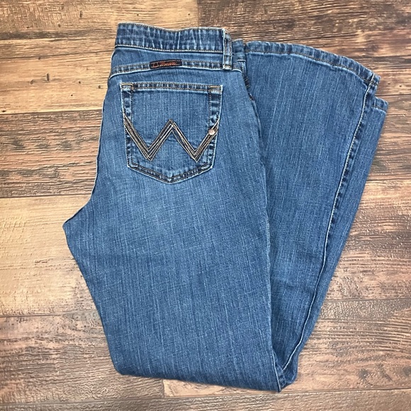 Wrangler Denim - Wrangler Women's Blue Jeans